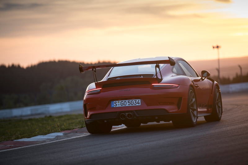Illustration for article titled Put These Very Good 2019 Porsche 911 GT3 RS Photos In Your Life